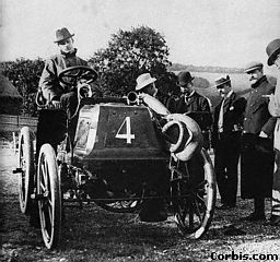 La premire voiture de course de C.S. ROLLS, une PL 8CV en 1898